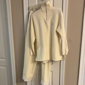 Lucia Sports Cream Quarter-Zip Pullover and Pants Set size 38